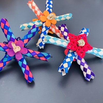 multi colourful flower bamboo trap